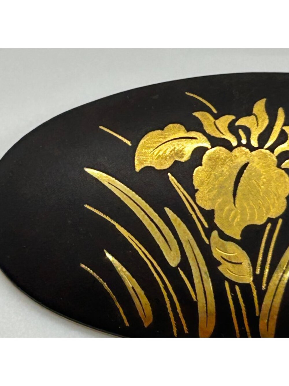 Vintage Japanese Damascene Brooch Gold-tone Inlay Black Oval Iris Flower Pin - Picture 9 of 10